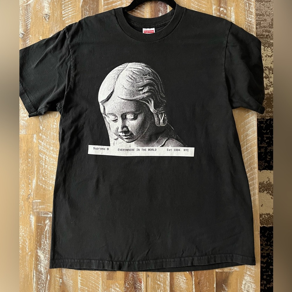 Supreme Black Men’s T-Shirt with Graphic Design